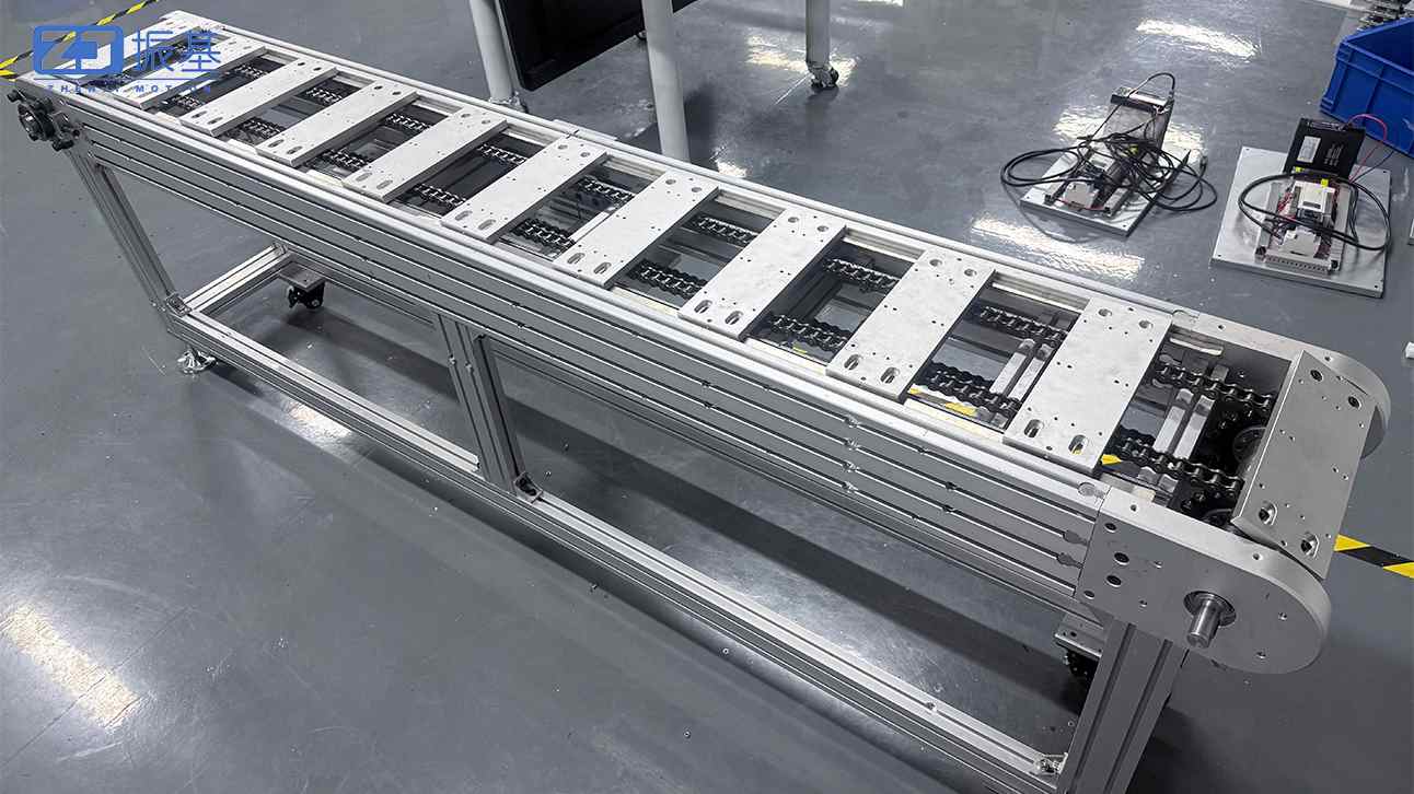 高效链式输送线：两侧支撑